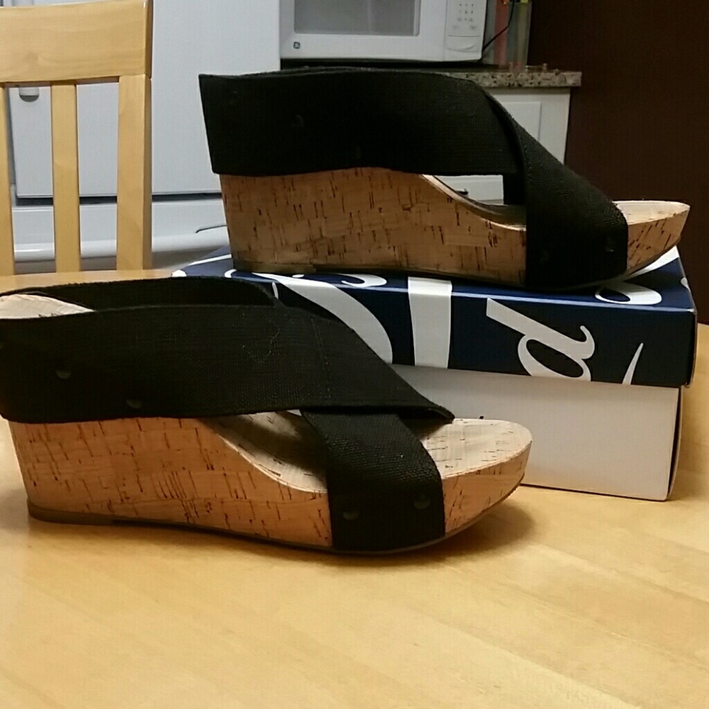 Lucky Brand black cork wedge slides